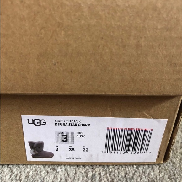 NEW Gorgeous NWT $250 UGG boots - Irina Star Charm limited edition! Price FIRM! - Picture 11 of 12